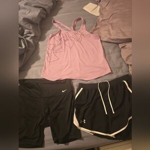 Size Medium Lot Of 3 Under Armour/Nike